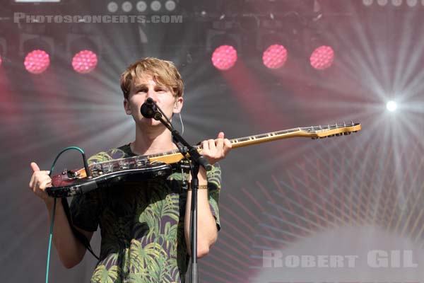 GLASS ANIMALS - 2014-07-18 - PARIS - Parvis de l'Hotel de Ville - David Algernon Bayley